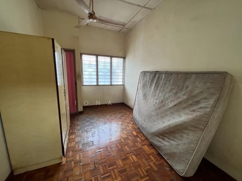 Rumah Teres 2 Tingkat untuk Dijual di Taman Harta Pertama (Bukit Baru) - Fiona Woon - Bedroom - PropertyGuru.com.my