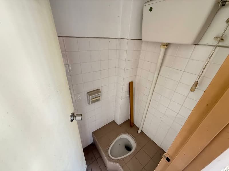 Condominium for Rent at Regency Terrace - Ainsley Thong - Bathroom - PropertyGuru.com.my