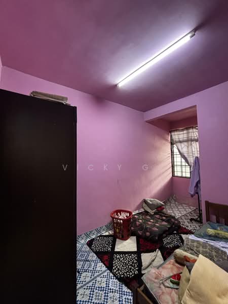 Rumah Teres 2-Tingkat untuk Dijual di Taman Garing Permai (Rawang) - Vicky G. - Bedroom - PropertyGuru.com.my