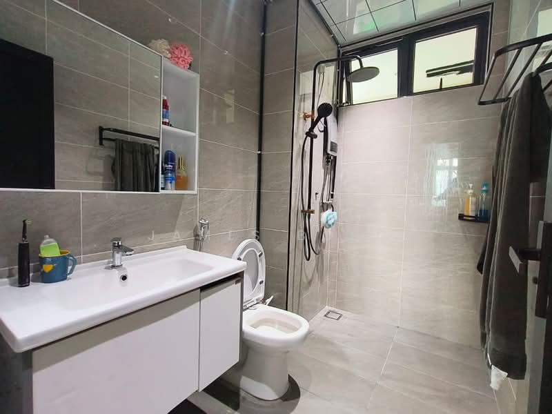 Apartment for Sale at D'Secret Garden 2 (Pangsapuri Kempas Indah 2) - James Bong - Bathroom - PropertyGuru.com.my