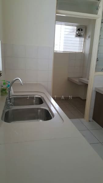 Condominium for Rent at The Tamarind - Jet Tan - Kitchen - PropertyGuru.com.my