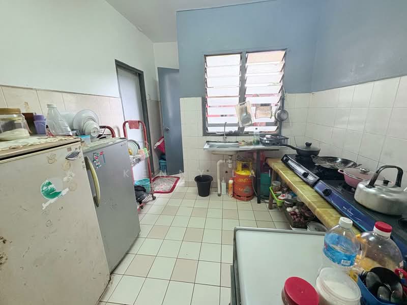 Pangsapuri untuk Dijual di Pangsapuri Suakasih - Kenny Lai - Kitchen - PropertyGuru.com.my