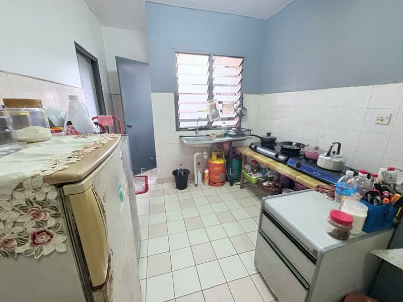 Pangsapuri untuk Dijual di Pangsapuri Suakasih - Kenny Lai - Kitchen - PropertyGuru.com.my