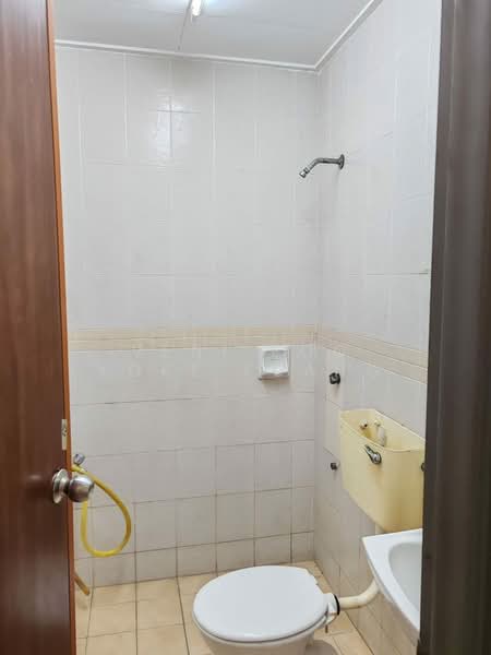 Rumah Kluster untuk Dijual di Setia Alam (Selangor) - Veni Foo Yoke Fuang - Bathroom - PropertyGuru.com.my