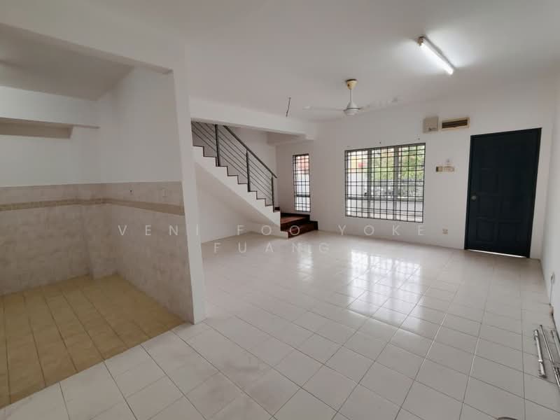 Rumah Kluster untuk Dijual di Setia Alam (Selangor) - Veni Foo Yoke Fuang - Living Room - PropertyGuru.com.my
