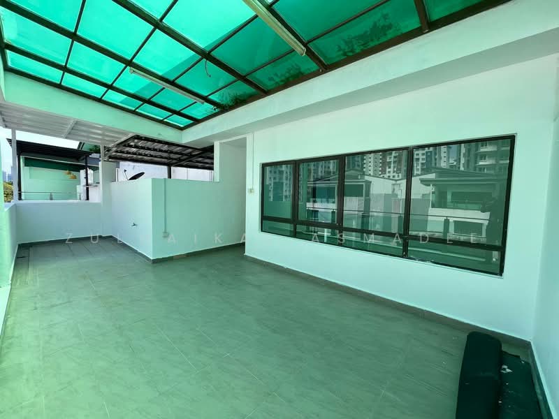 Townhouse for Rent in Ampang (Selangor) - Zulhaikal Asmadee - Balcony - PropertyGuru.com.my