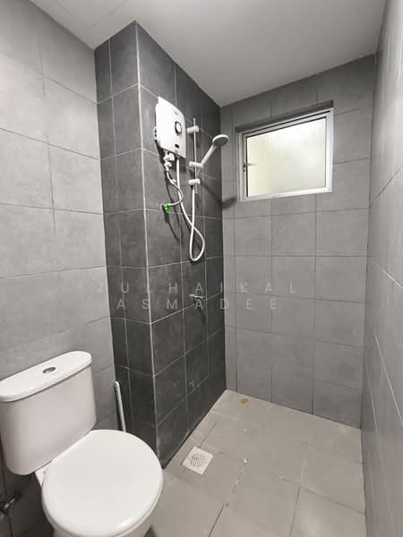 Condominium for Rent at Residensi Sateria - Zulhaikal Asmadee - Bathroom - PropertyGuru.com.my