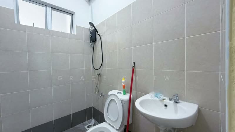 Apartment for Rent at Seri Molek Perdana - Grace Chiew - Bathroom - PropertyGuru.com.my