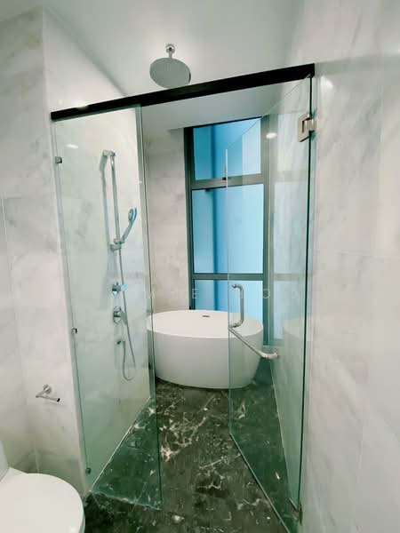 Service Residence for Sale at Royce Residence - Camie Hoo - Bathroom - PropertyGuru.com.my