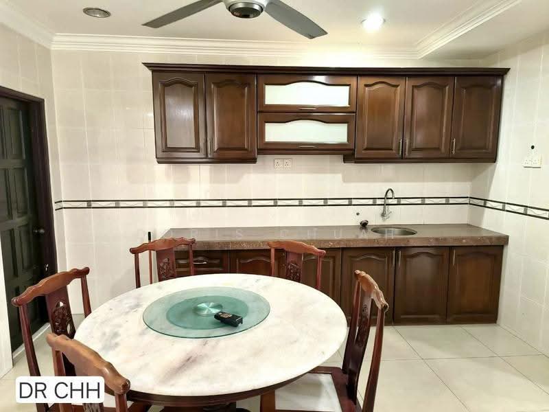 2-storey Terraced House for Sale in Setia Impian (Setia Alam) - Doris Chuah - Kitchen - PropertyGuru.com.my