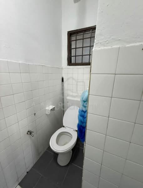 Pangsapuri untuk Disewa di Teratai Mewah Apartment Block 4 & 6 - Aaron Ong - Bathroom - PropertyGuru.com.my