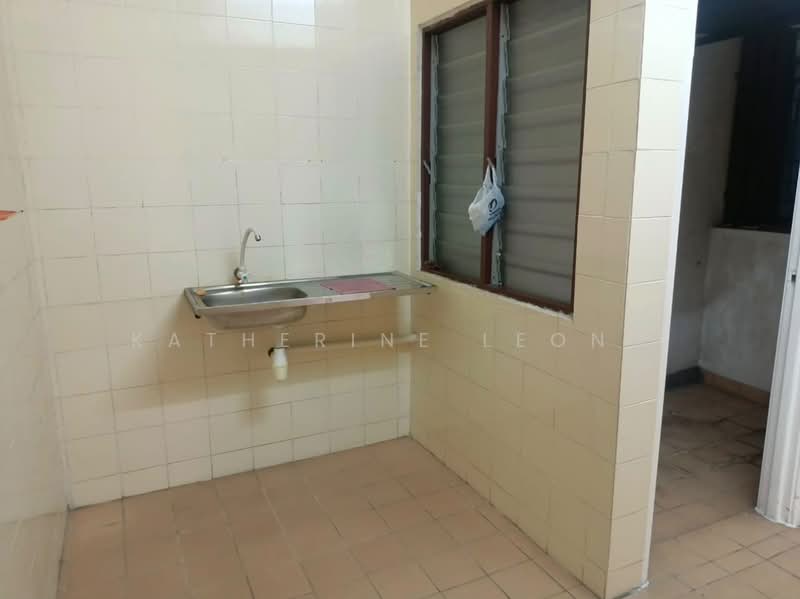 Apartment for Sale at Pangsapuri Taman Bukit Rawang Putra - Katherine Leong - Kitchen - PropertyGuru.com.my