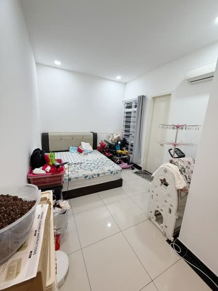 Cluster House for Sale in Setia Tropika (Johor Bahru) - Vion Tion - Bedroom - PropertyGuru.com.my