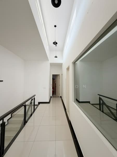 Cluster House for Sale in Setia Tropika (Johor Bahru) - Vion Tion - Corridor - PropertyGuru.com.my