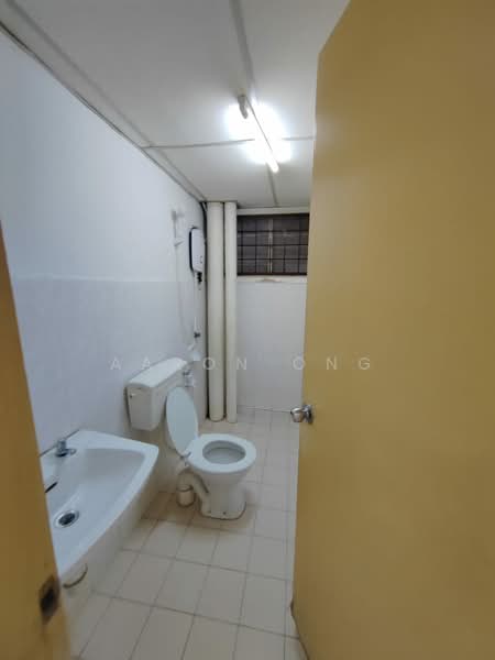 Kondominium untuk Disewa di Idaman Sutera - Aaron Ong - Bathroom - PropertyGuru.com.my