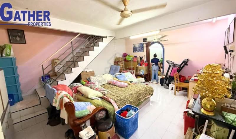 1.5-storey Terraced House for Sale in Taman Arkid (Menglembu) - Ainsley Thong - Living Room - PropertyGuru.com.my