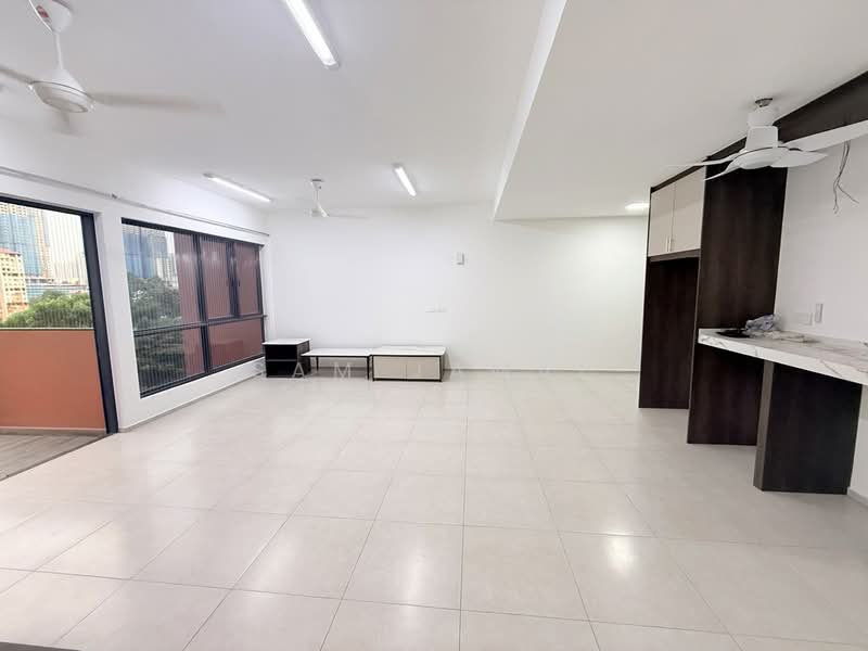 Kondominium untuk Disewa di EdgeWood Residences @ SkySanctuary - Sam Jamal - Living Room - PropertyGuru.com.my