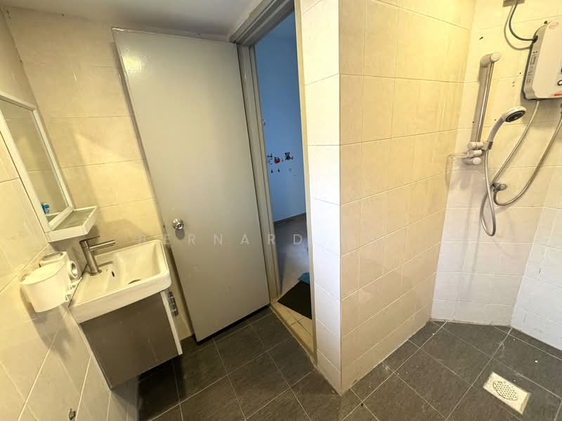 Rumah Teres 2 Tingkat untuk Dijual di Kota Emerald (Rawang) - Bernard Ong - Bathroom - PropertyGuru.com.my