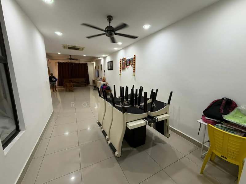 Rumah Teres 2 Tingkat untuk Dijual di Rawang (Selangor) - Roman Yap - Living Room - PropertyGuru.com.my