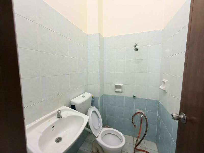 2-storey Terraced House for Rent in Iskandar Puteri (Nusajaya) (Johor) - Vincent Tea - Bathroom - PropertyGuru.com.my