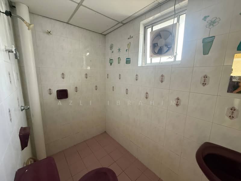 Condominium for Sale at Puncak Seri Kelana - Azli Ibrahim - Bathroom - PropertyGuru.com.my