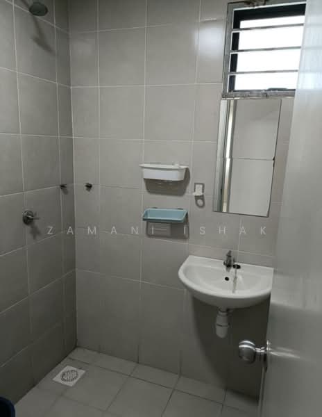 Pangsapuri untuk Dijual di Suria Rafflesia - Zamani Ishak - Bathroom - PropertyGuru.com.my