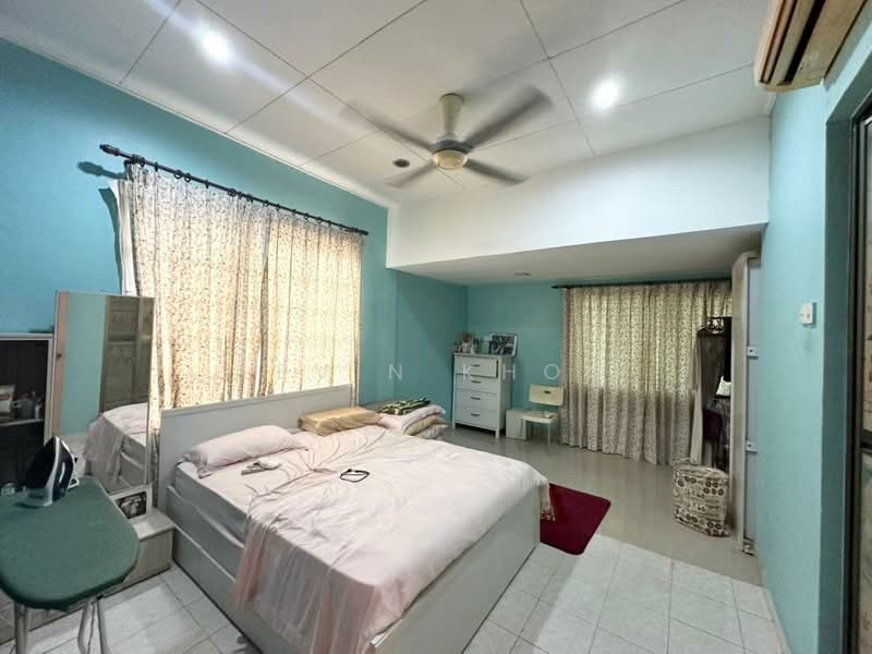 Rumah Banglo untuk Dijual di Kota Emerald (Rawang) - Levin Khoo - Bedroom - PropertyGuru.com.my