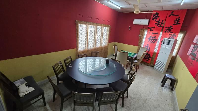 Shop for Sale in Taman Pelangi (Johor Bahru) - Caryn Ter - Dining Room - PropertyGuru.com.my