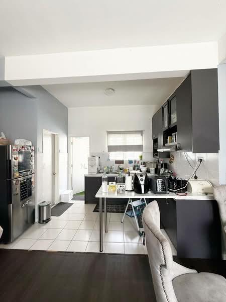 Rumah Bandar untuk Dijual di Saujana Utama (Selangor) - Ziana Najib - Kitchen - PropertyGuru.com.my