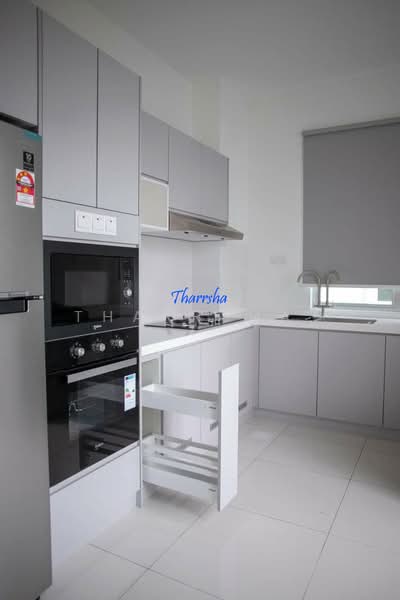 Rumah Teres 2 Tingkat untuk Dijual di Eco Forest (Semenyih) - Tharrsha. T - Kitchen - PropertyGuru.com.my