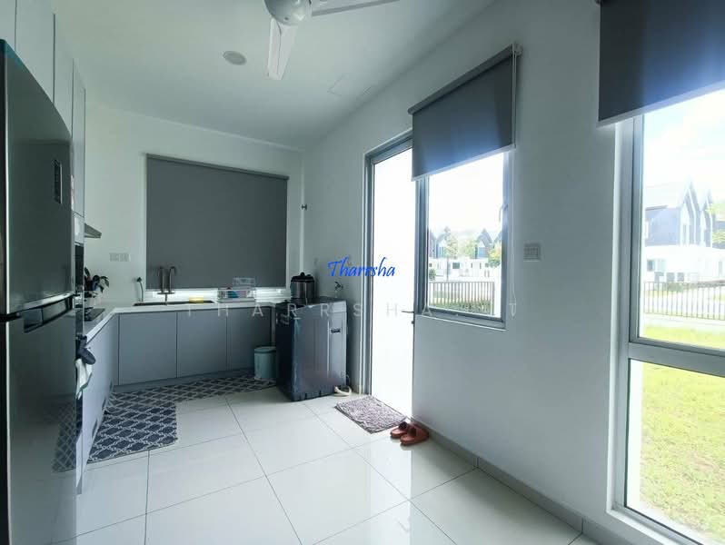 Rumah Teres 2 Tingkat untuk Dijual di Eco Forest (Semenyih) - Tharrsha. T - Kitchen - PropertyGuru.com.my