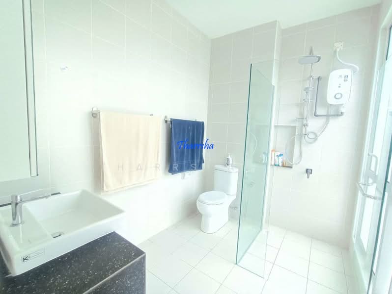 Rumah Teres 2 Tingkat untuk Dijual di Eco Forest (Semenyih) - Tharrsha. T - Bathroom - PropertyGuru.com.my