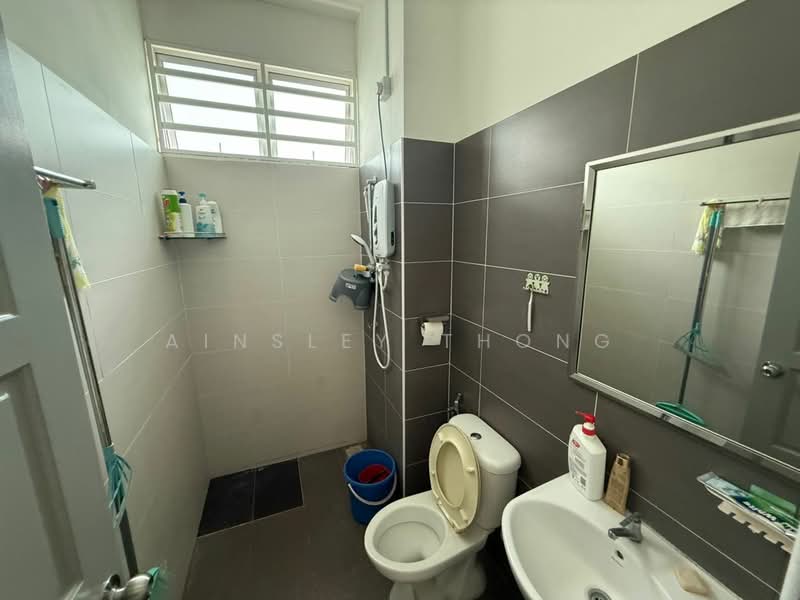 Rumah Teres 2 Tingkat untuk Dijual di Taman Pengkalan Setia (Taiping) - Ainsley Thong - Bathroom - PropertyGuru.com.my
