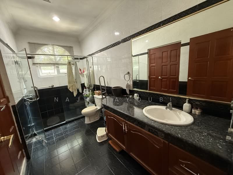 Bungalow for Sale in TTDI Hills (Kuala Lumpur) - Najib Ayoubi - Bathroom - PropertyGuru.com.my
