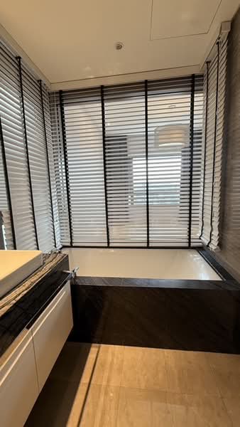 Servis Apartment untuk Disewa di The Sentral Residences - Chai Eng Beh - Bathroom - PropertyGuru.com.my