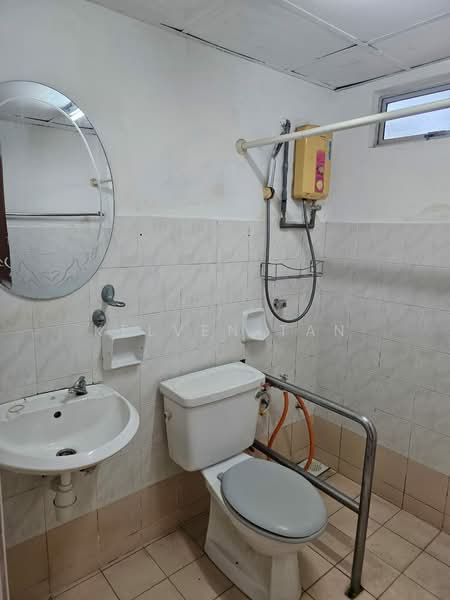 Apartment for Rent at Suria Kipark Damansara - Kelven Tan - Bathroom - PropertyGuru.com.my