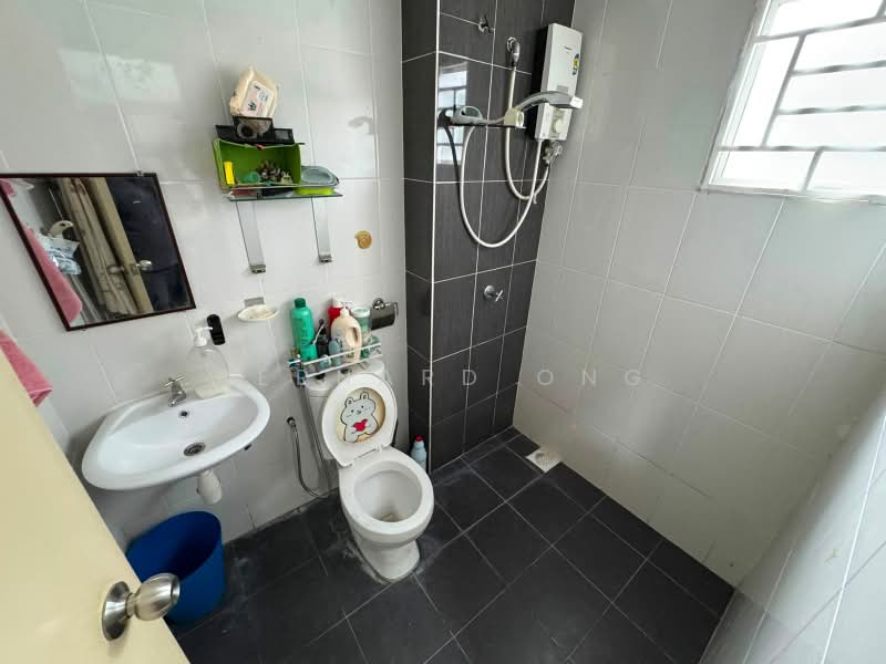Rumah Teres 2-Tingkat untuk Dijual di Rawang (Selangor) - Bernard Ong - Bathroom - PropertyGuru.com.my