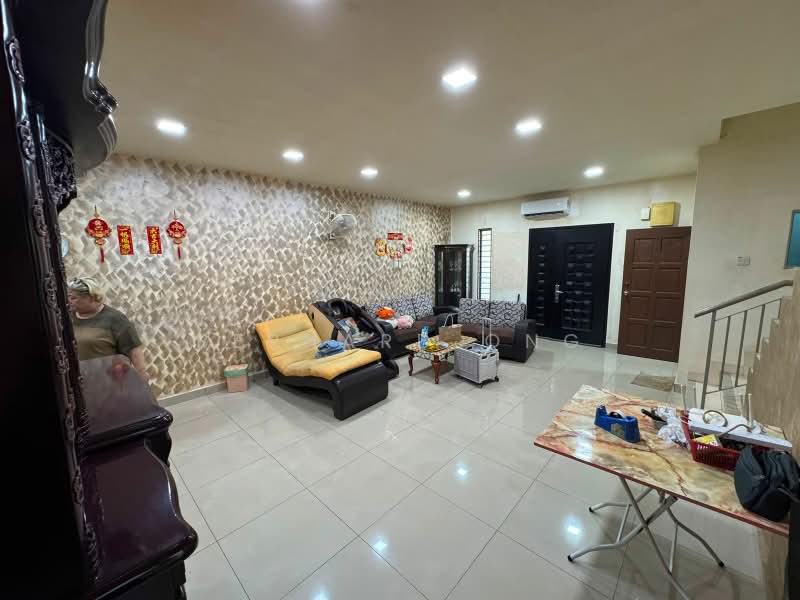 Rumah Teres 2-Tingkat untuk Dijual di Rawang (Selangor) - Bernard Ong - Living Room - PropertyGuru.com.my