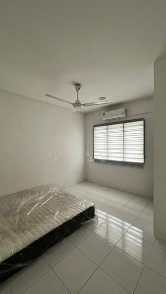 2-storey Terraced House for Sale in Sungai Buloh (Selangor) - Zamani Ishak - Bedroom - PropertyGuru.com.my