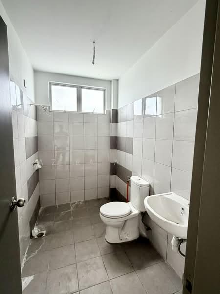 Terraced House for Sale in Sepang (Selangor) - Azira Ahmad - Bathroom - PropertyGuru.com.my