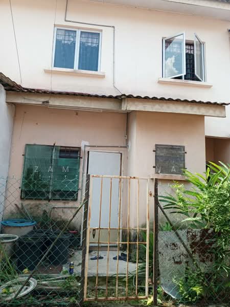2-storey Terraced House for Sale in Bandar Country Homes (Rawang) - Zamani Ishak - Exterior - PropertyGuru.com.my