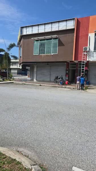 Kedai untuk Dijual di Saujana Utama (Puncak Alam) - Shirley Looi - Exterior - PropertyGuru.com.my