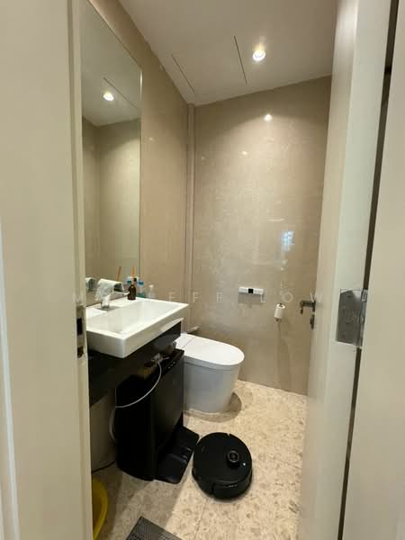 Kondominium untuk Dijual di Pavilion Hilltop - Mr Jeff Low - Bathroom - PropertyGuru.com.my