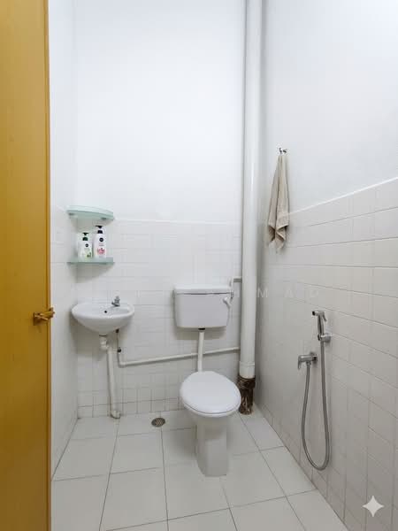 2-storey Terraced House for Sale in Taman Sri Jelok (Kajang) - Azira Ahmad - Bathroom - PropertyGuru.com.my