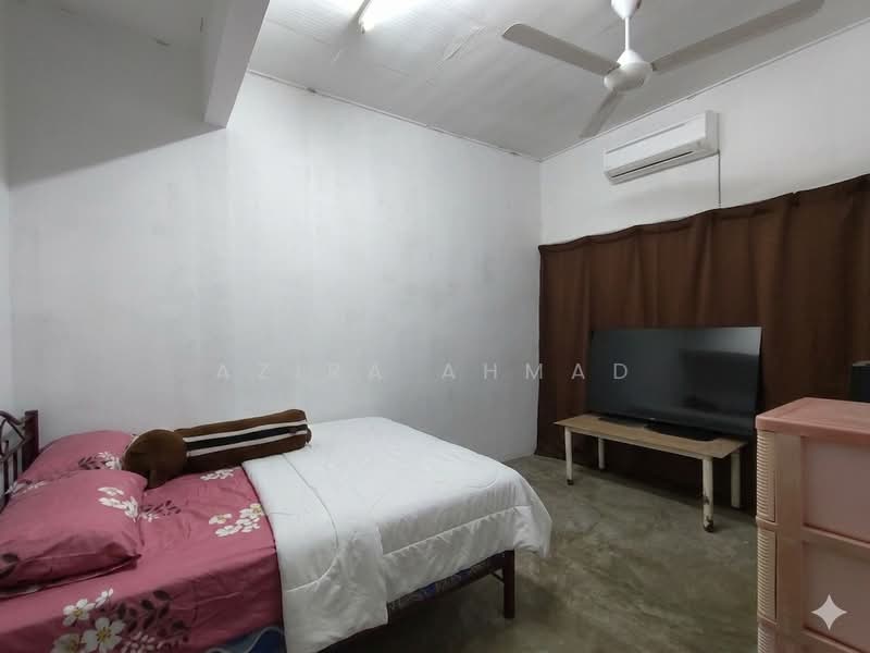 2-storey Terraced House for Sale in Taman Sri Jelok (Kajang) - Azira Ahmad - Bedroom - PropertyGuru.com.my