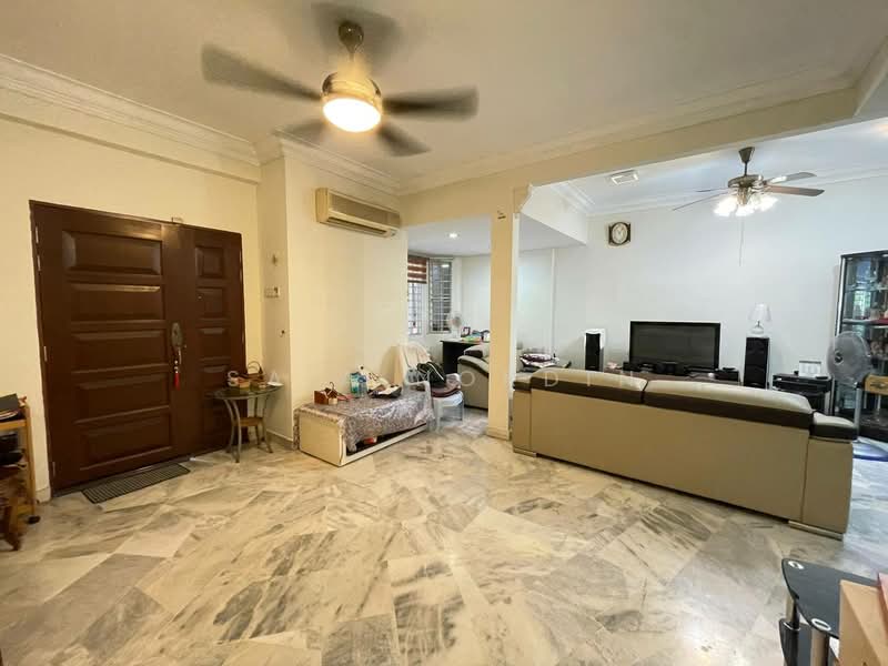 Rumah Teres 2 Tingkat untuk Dijual di Putra Heights (Subang Jaya) - Sa'a Nordin - Living Room - PropertyGuru.com.my
