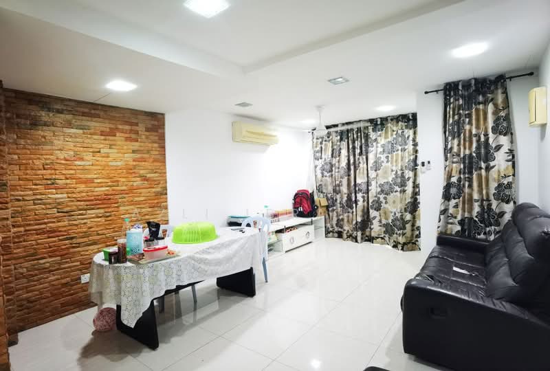 2-storey Terraced House for Sale in Serdang Jaya (Seri Kembangan) - Azli Ibrahim - Living Room - PropertyGuru.com.my