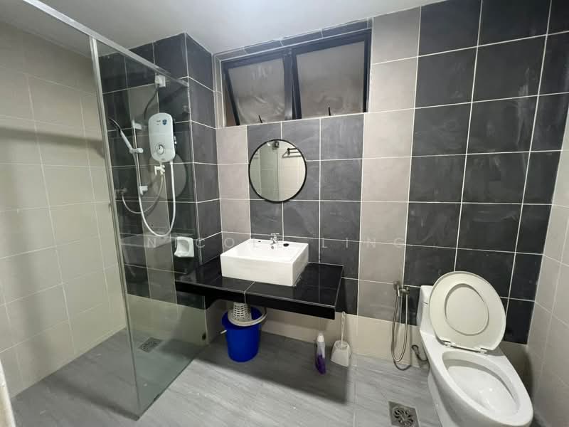 Condominium for Rent at Upper East @ Tiger Lane - Nicole Ling - Bathroom - PropertyGuru.com.my