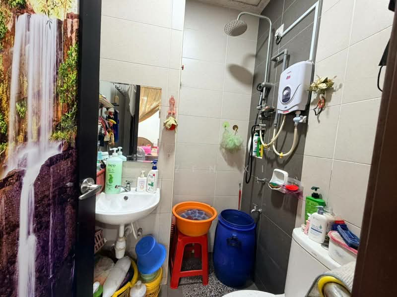 Rumah Teres untuk Dijual di Taman Mutiara Rini (Skudai) - NG ZEN XI - Bathroom - PropertyGuru.com.my