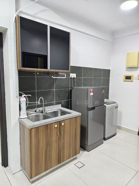 Service Residence for Rent at D'Inspire Residence (Inspira Bestari) - Nick Low - Kitchen - PropertyGuru.com.my